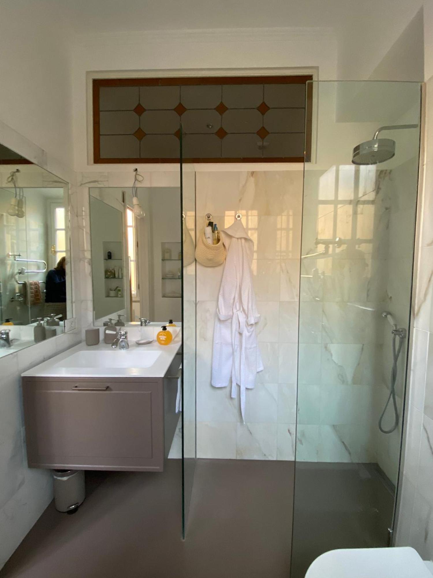 Timeless Elegance Near Vatican Apartment *